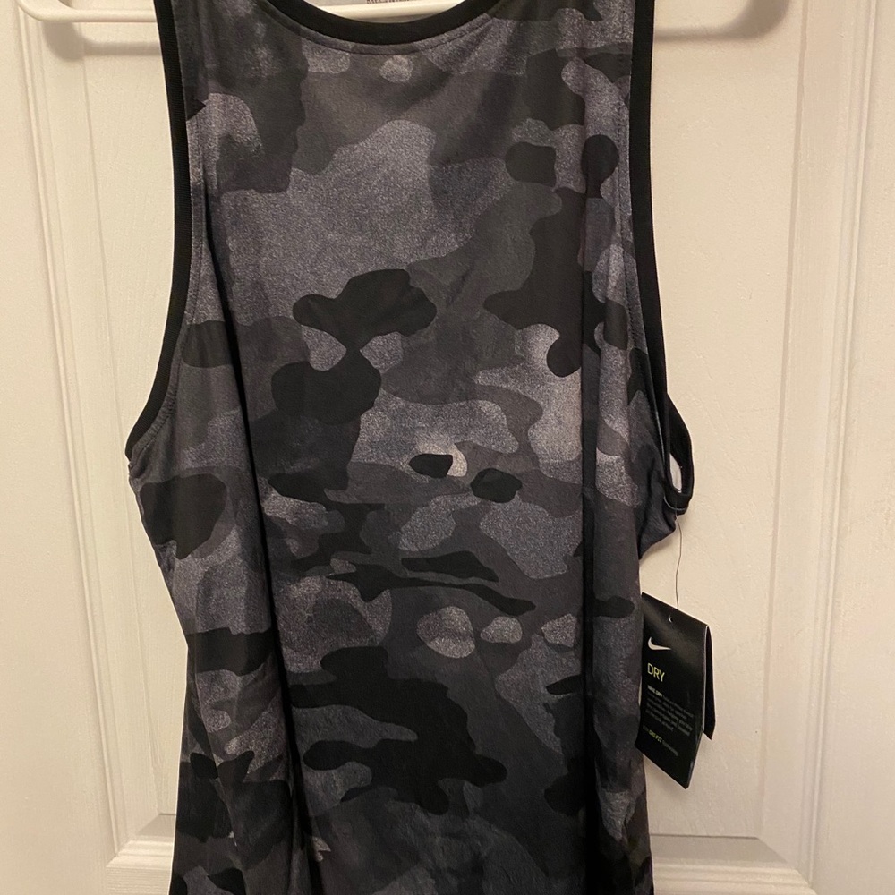 Nike Dry Fit Tank NWT XL